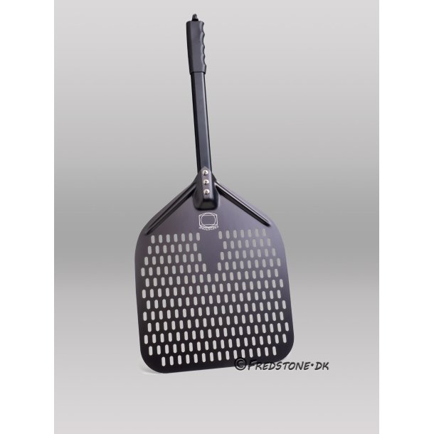 Pizzaindsats til 57 cm kuglegrill. Incl. pizzaspade og Fredstone  36 cm.