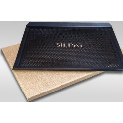 Fredstone Bagest bestr af: Fredstone 44,5 x 30,5 cm. &amp; Perforeret Bageplade/Afklingsrist